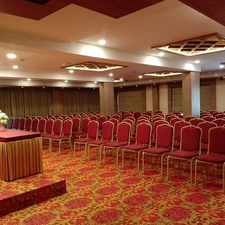 Mandarin Sky Otel Kannur Dış mekan fotoğraf