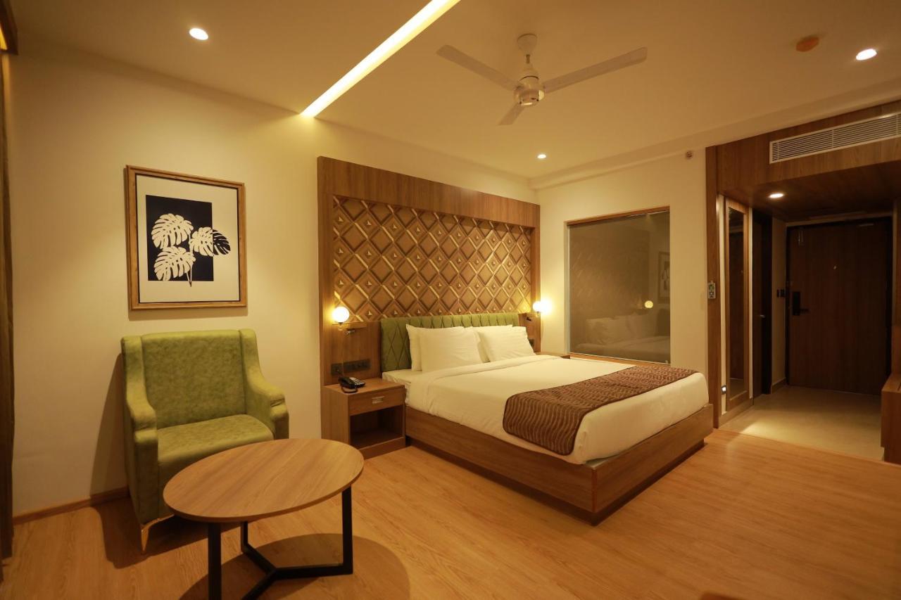 Mandarin Sky Otel Kannur Dış mekan fotoğraf